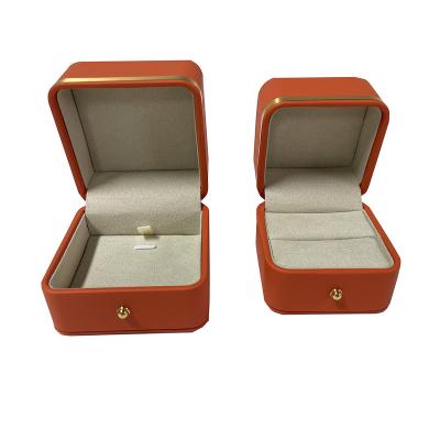 China Low Price Luxury Jewelry Box Small Craft Gift Ring Cufflink Bracelet Kraft Paper Black Present Jewelry Boxes Leatherette Paper for sale