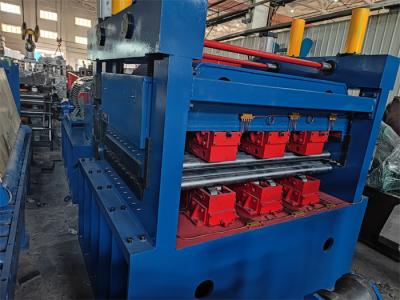 Cina Taglio della lamiera di acciaio all'attrezzatura di sistema di lunghezza per la bobina di acciaio dolce del acciaio al carbonio in vendita