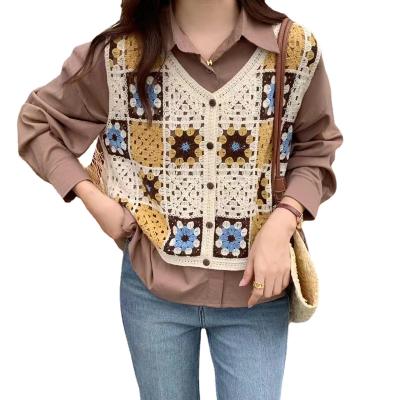 China Anti-wrinkle Hollow crochet embroidery vest women's 2023 Korean version retro contrast color thin sleeveless knitted top for sale