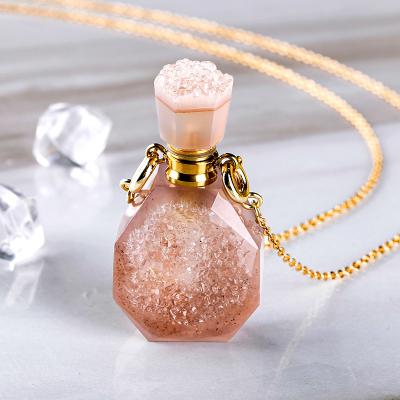 China FASHIONABLE Natural Stone Essential Oil Diffuser Aromatherapy Necklace Pendant Perfume Pendant Necklace For Women for sale