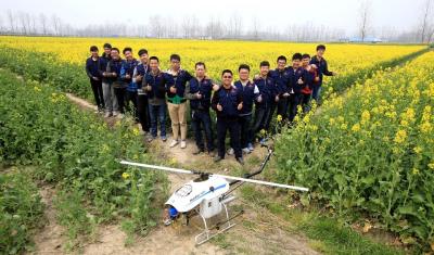 China Autonomous RC Helicopter Flybarless Maximum Pesticide 15KG(7.5x2) Pesticide Tanks for sale