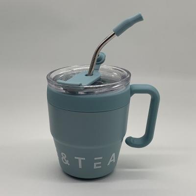 China Taça de viagem isolada 1pcs 480ml Taça de café de aço inoxidável com tampa de palha Taça térmico para bebidas quentes e frias Água Chá Leite Escritório Outdoor garrafa portátil à venda