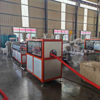 Cina 37-55kw Linea di estrusione di tubi a spirale a motore per tubi a singolo muro in vendita