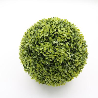 China Home Garden Office Wedding Decoration Simulation plastic faux hanging artificial boxwood topiary grass ball for wedding home decoration hanging topiary ball for sale