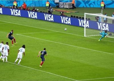 China La publicidad del campo de fútbol llevó la pantalla de visualización de la TV P8 con alta tarifa fresca en venta