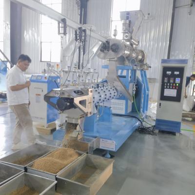 Chine 1t/H Capacity CE SGS Floating Fish Tilapia Feed Pellet Extruder Machine With Steam Conditioner à vendre