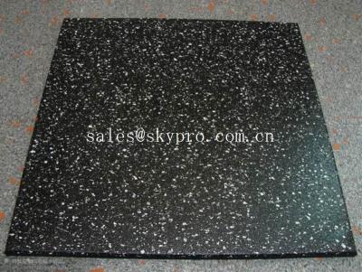 China Multi-color rubber pavers Smooth embossed Surface , crumb rubber tile flooring for sale