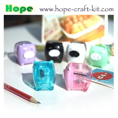 China Various Colors Manual pencil sharpener 3.5cm Kids Children Stationery Supplies Animal Mini Piggy Piglet Dinosaur for sale