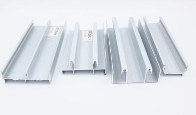 China Van het Vensterprofielen van het Platat5 Aluminium de Zilveren Kleur Te koop