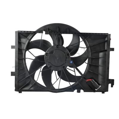 Chine Ventilateur de radiateur de voiture pour Mercedes W203 2035001693 garantie de 1 an à vendre