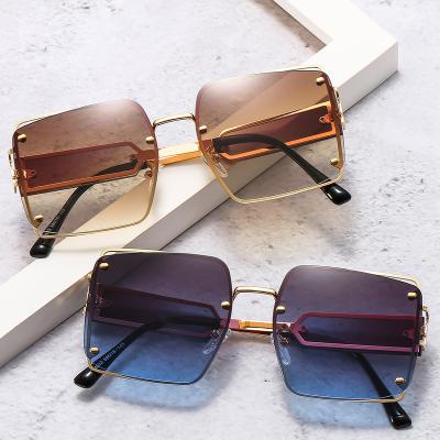 China New Fashion High Quality M553 Sunglasses Unisex Metal Frame Shade Oversized Polarized Sunglasses for sale