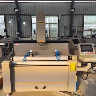 Cina 1200mm porta della finestra dell'alluminio e del PVC della fresatrice di perforazione di CNC di 3 assi che fa macchina con Flip Table in vendita