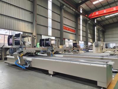 Cina Il mitra della testa del doppio di CNC ha visto che taglio di alluminio della testa della lama per sega di 600mm doppio hanno visto in vendita