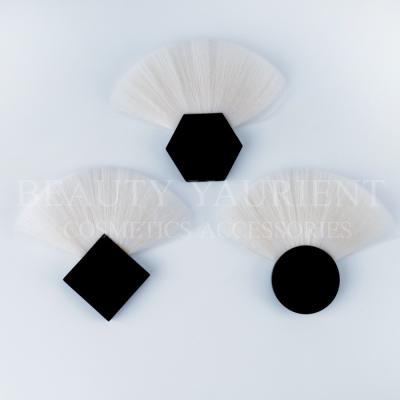 China Durable White PBT Hair Compact Blusher Brush Cheek Makeup Brush for sale
