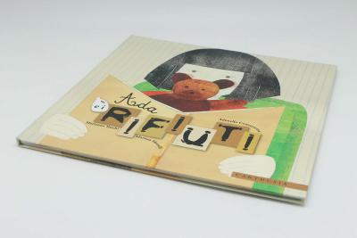 Cina Il libro dalla copertina rigida comico di storia che stampa 160g ha sfalsato la carta pesante in vendita