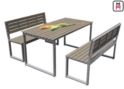 China Patio comercial de las tablas al aire libre de madera plásticas KD del restaurante que cena sistemas con el banco en venta