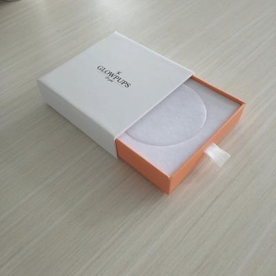 Cina Imballaggio su ordinazione del contenitore di regalo del cartone di gioielli dei braccialetti bianchi dei contenitori 157gsm in vendita