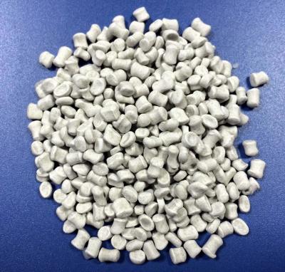 China LDPE plástico PP del HDPE del portador de Masterbatch PE de la resina del amortiguador del agua que sopla la película en venta