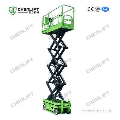 Chine Ascenseur autopropulsé aérien électrique de ciseaux de la capacité 320kg d'ascenseur de plate-forme de travail de hauteur de travail maximum de 13.8m à vendre
