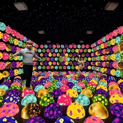 China Fabrik Direktverkauf Indoor Cool Jump Space Bouncing Sphere Spiel zu verkaufen