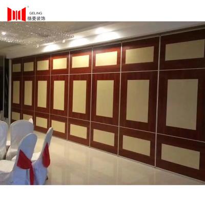 中国 Mdfの表面の宴会のホールの装飾的な隔壁T6アルミニウム フレーム 販売のため
