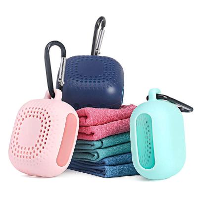 China Toalla de silicona cuadrada de secado rápido de 35 g para una protección ambiental ecológica en venta