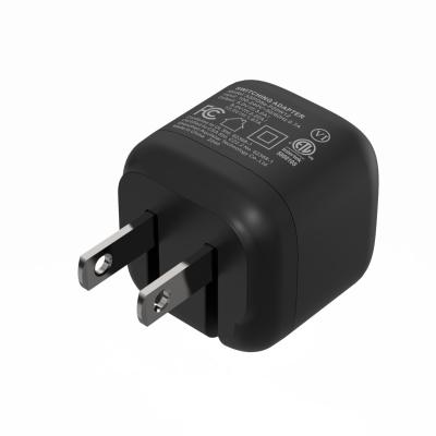China Universal OEM ODM palladium 20w usb c usb wall charger fast charging dual usb cell phone left charger for apple cell phone for sale