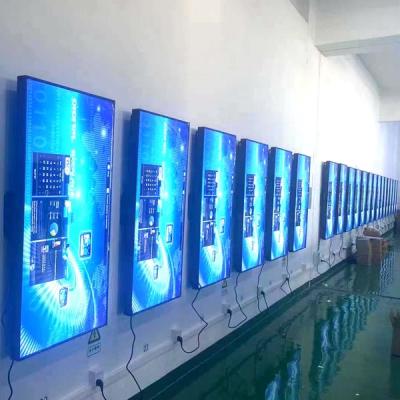 Cina Quadro comandi LCD della finestra a 55 pollici del negozio che appende 3500nits 1080p in vendita