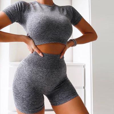 China New Custom Made Women Breathable Yoga Suit Seamless Knitted Tracksuit Workout Short Sleeve Yoga Fitness Set for sale