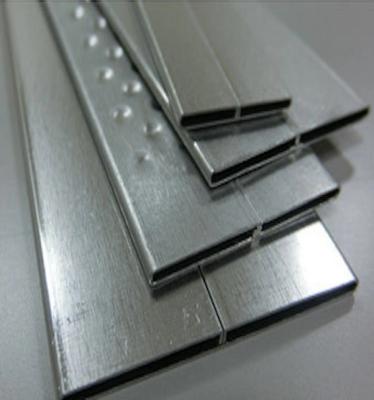 Chine Tube en aluminium plat de radiateur d'intense luminosité de forme 22 * 2.0mm à vendre