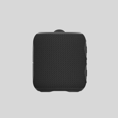 Cina 3.7V 1200mAh Battery Mini Outdoor Speaker with Bluetooth 5.0 Connectivity in vendita