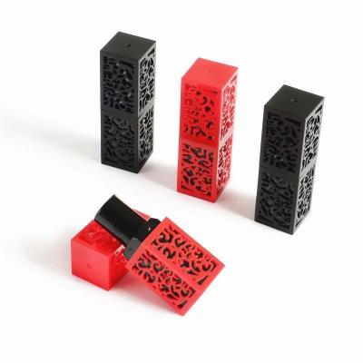 China Recipiente de bálsamo labial Logotipo personalizado Maquiagem cosmética Caixa de batom Tubos de embalagem à venda
