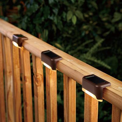 Chine Lampes solaires LED IP44 résistantes à l'eau pour les escaliers, les marches, les clôtures, les cours, les patios à vendre