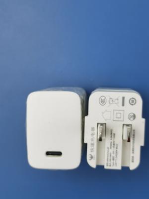 中国 コンパクトUSプラグ充電 USB壁充電器 軽量2.4オンス 100-240V入力電圧 販売のため