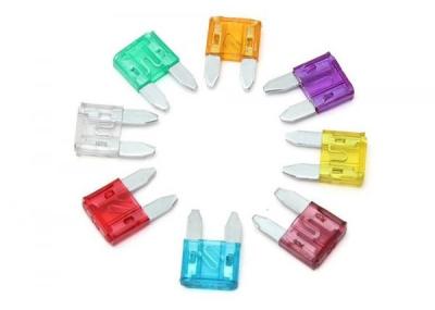 China El mini coche de la cuchilla del codificado por color funde 3A ultra pequeño para el control remoto en venta