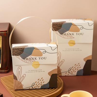 China Recycled Materials Flap Lid Tote Cardboard Custom Customized Wedding Candy Box For Guests for sale