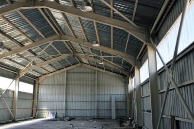 China Kit de construção pré-fabricado de aço / galvanização à venda