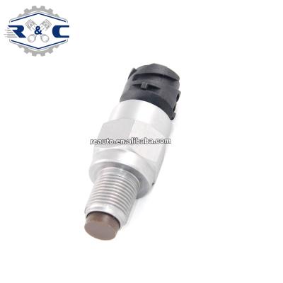China High Quality Auto R&C Transmission Sensors Odometer 0135426217 Tachometer For Mercedes-Benz Truck Odometer Speed Sensor 0135426217 for sale