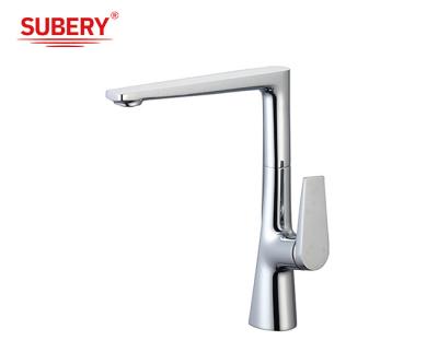 China Koud en warm OEM keuken wastafval kranen Chrome Messing Single Lever Te koop
