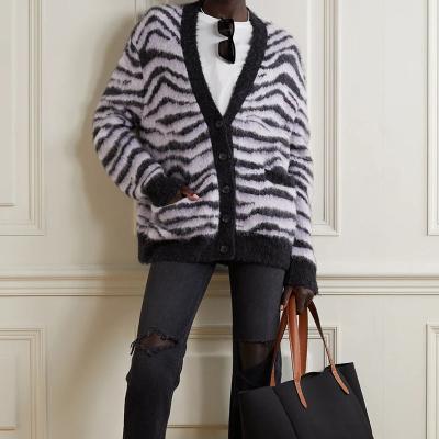 China Breathable Spring Plush Cardigan Tiger Intarsia Wool-Blend Oversized Cardigan for sale