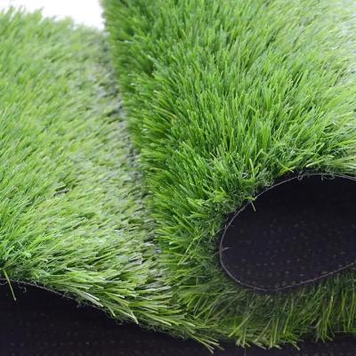 China Campo de tenis Alfombra de césped sintético, 7 mm-50 mm Alfombra de césped verde para deportes en venta