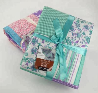 China Machine Washable Excellent Quality Home Sense Quilted Polyester Fabric Handmade Quilts For Sale for sale