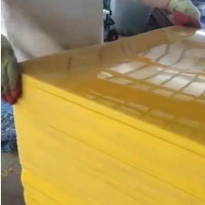 China Solid Polypropylene Sheets for Secure and Reliable Transportation of Bottles and Cans on Pallets for sale