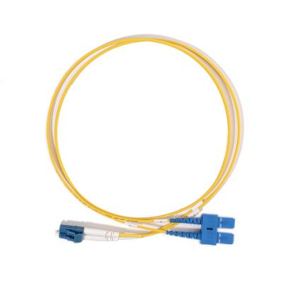 中国 SM デュプレックス LC UPC から SC UPC 光ファイバーパッチケーブル 2.0MM,G657A1, 3m 販売のため