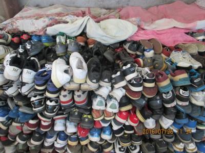 China We pride ourselves on our good quality of. clothes . used clothing . used shoes stock shoes and used shoes . for sale