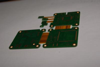 Chine Plaque de circuit imprimé rigide flexible à quatre couches SMD BGA DIP Composants 1-8 Flexibilité à vendre