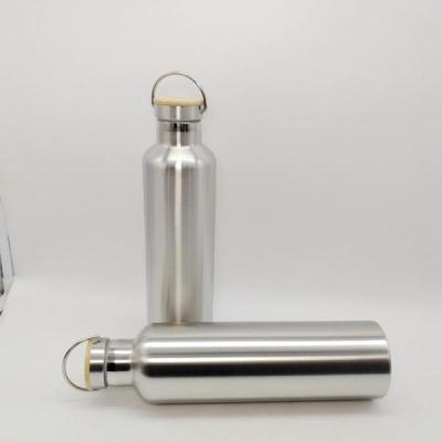 China 17oz 25oz Handle double insulated stainless steel water bottle Leakproof Lid Metal for sale