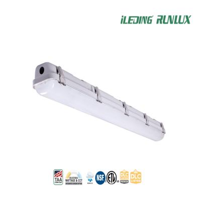 Cina Extreme Temperature Durable LED Vapor Tight Light with Polycarbonate Housing in vendita