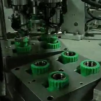 China Stainless Steel Pipe Elbow Assembly Machine With Turetable Operation Mechanical Type for sale