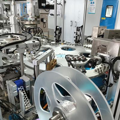 Cina Macchine per l'assemblaggio automatico delle pellicole con meccanismo di perforazione automatico per un'elevata efficienza produttiva in vendita